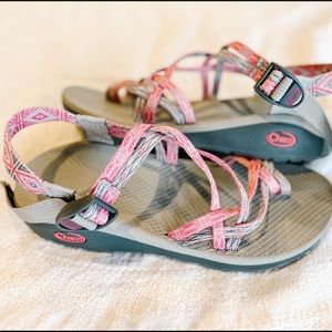 SOLD Pink + grey Chaco’s, size 10, amazing condition!